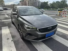 2022 Geely Emgrand 4th Gen 1.5L CVT Luxury — фото 3