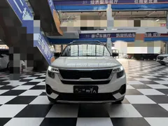 2021 Kia Seltos 1.5L CVT Trend, белый — фото 2
