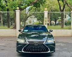 2022 Lexus ES 200 Excellence, чёрный — фото 2