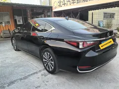 2023 Lexus ES 260 Excellence, чёрный — фото 4