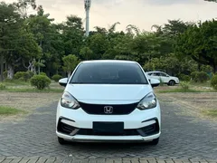 2021 Honda Fit 1.5L CVT, белый — фото 2