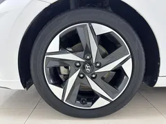2022 Hyundai Elantra 1.5L CVT GLX Elite, белый — фото 16