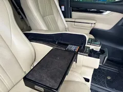 2021 Toyota Alphard Hybrid 2.5L Premium, белый — фото 10