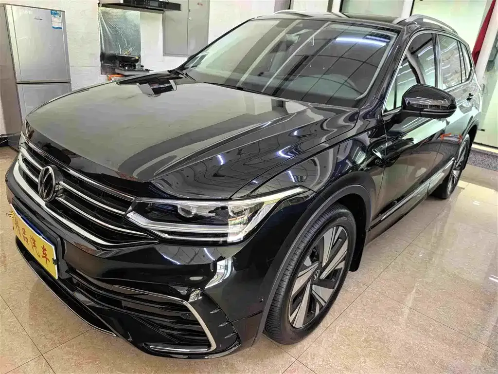 2023 Volkswagen Tiguan L 380TSI AT 4WD R-Line 7-seat