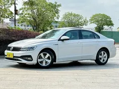 2021 Volkswagen Lamando 230TSI DSG Fashion, белый — фото 1