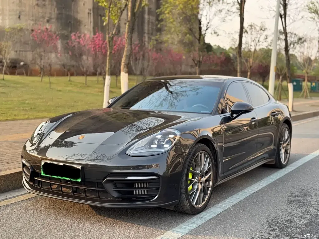 2023 Porsche Panamera New Energy modified Panamera 4 E-Hybrid Platinum 2.9T