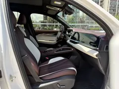 2023 Geely Monjaro 2.0TD AT 2WD, белый — фото 9