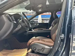 2022 Volvo XC60 4WD Luxury, синий — фото 4