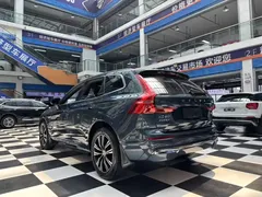 2022 Volvo XC60 4WD Luxury, синий — фото 15