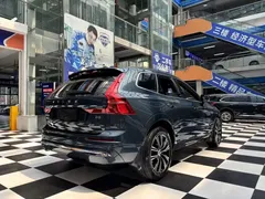 2022 Volvo XC60 4WD Luxury, синий — фото 17
