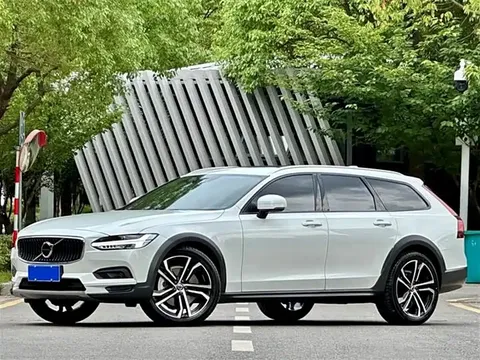 2021 Volvo V90 Cross Country B5 AWD Premium