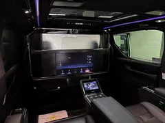 2020 Lexus LM 300h, белый — фото 22