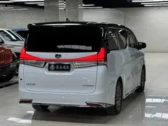 2020 Lexus LM 300h, белый — фото 25