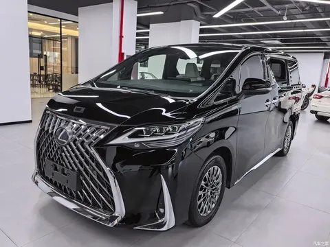 2020 Lexus LM 300h seven-seater elegant