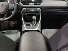 2023 Toyota Wildlander 2.0L CVT 2WD Advanced, белый — фото 14