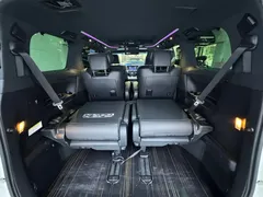 2020 Toyota Alphard Hybrid 2.5L Premium, белый — фото 25