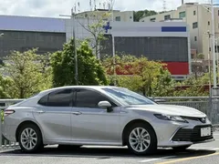 2021 Toyota Camry 2.0G Luxury — фото 2