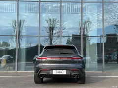 2022 Porsche Macan Macan T 2.0T — фото 4