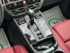 2022 Porsche Macan Macan T 2.0T — фото 10