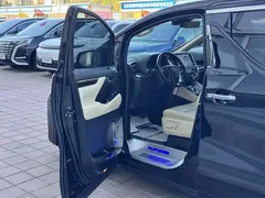 2021 Toyota Alphard Hybrid 2.5L Luxury, чёрный — фото 3