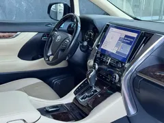 2021 Toyota Alphard Hybrid 2.5L Luxury, чёрный — фото 15