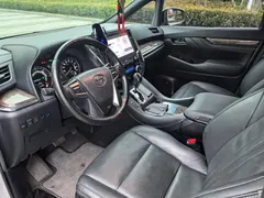 2021 Toyota Alphard Hybrid 2.5L Premium, белый — фото 9