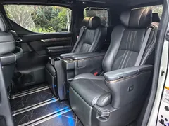 2021 Toyota Alphard Hybrid 2.5L Premium, белый — фото 10