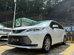 2023 Toyota Sienna 2.5L Hybrid Premium, белый — фото 1