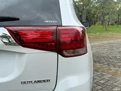 2021 Mitsubishi Outlander 2.4L 4WD Enjoy 7 seats, белый — фото 9