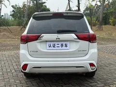 2021 Mitsubishi Outlander 2.4L 4WD Enjoy 7 seats, белый — фото 15