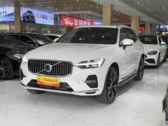 2023 Volvo XC60 Hybrid T8 PHEV 4WD Luxury, белый — фото 1