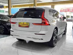 2023 Volvo XC60 Hybrid T8 PHEV 4WD Luxury, белый — фото 6