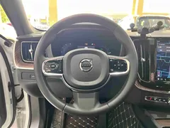 2023 Volvo XC60 Hybrid T8 PHEV 4WD Luxury, белый — фото 14