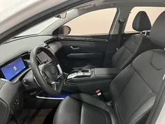 2023 Hyundai Tucson L 1.5T AT 2WD LUX Premium, белый — фото 12