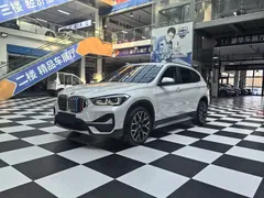 2022 BMW X1 Premium, белый — фото 1