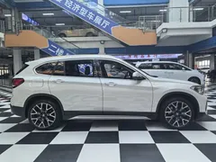 2022 BMW X1 Premium, белый — фото 4