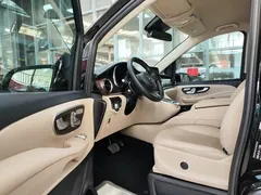 2022 Mercedes-Benz V-Class V 260, чёрный — фото 4