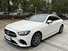 2021 Mercedes-Benz E-Class E 260 4MATIC Coupe, белый — фото 1