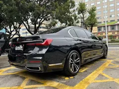 2021 BMW 7 Series 730Li M Sport Package, чёрный — фото 4
