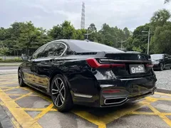 2021 BMW 7 Series 730Li M Sport Package, чёрный — фото 6