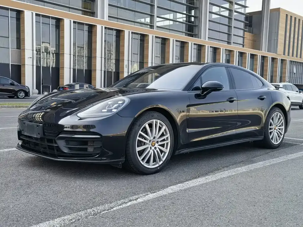 2023 Porsche Panamera 2.9T Platinum Edition