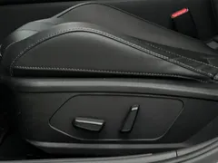 2021 Hyundai Elantra 1.5L CVT LUX Premium, белый — фото 16