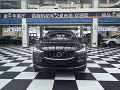2023 Volvo XC60 4WD Luxury — фото 2