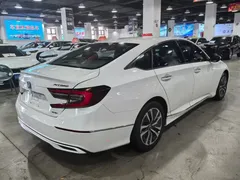 2022 Honda Accord Hybrid 2.0L, белый — фото 4