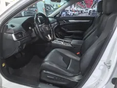2022 Honda Accord Hybrid 2.0L, белый — фото 7
