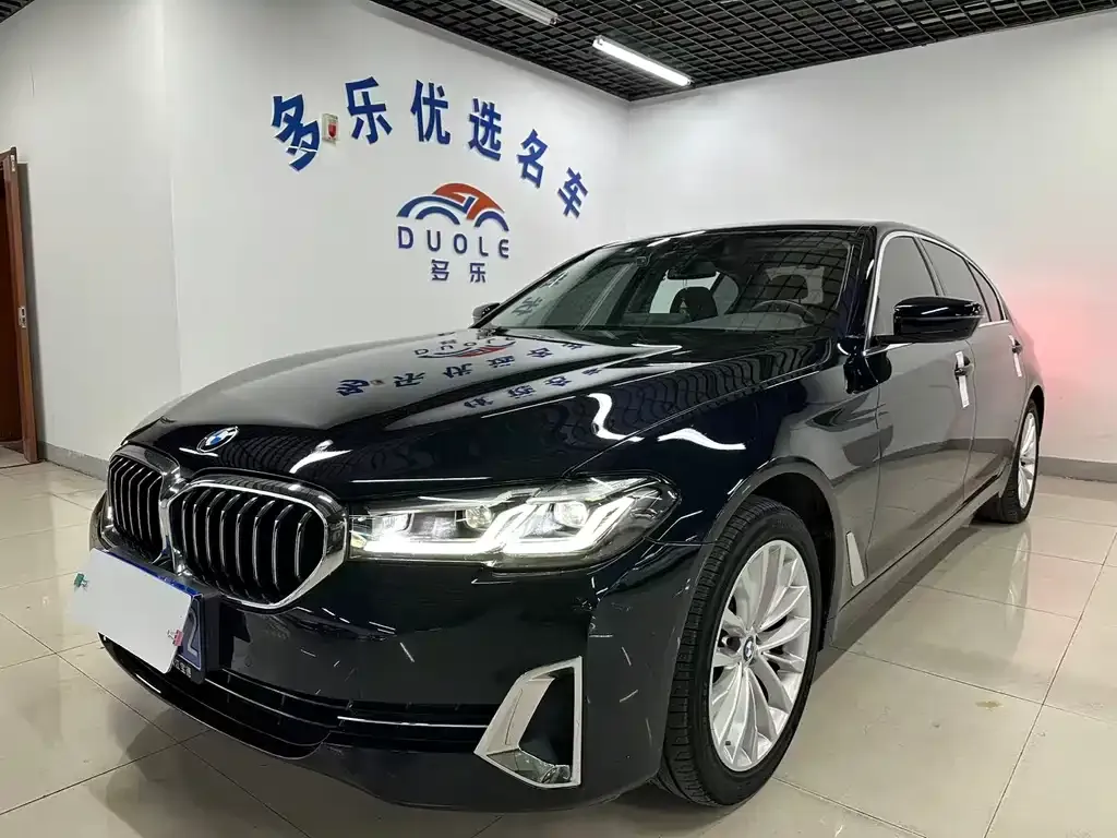 2022 BMW 5 Series 5 525Li