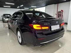 2022 BMW 5 Series 5 525Li, чёрный — фото 9