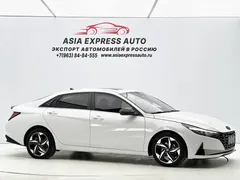2021 Hyundai Elantra 1.5L CVT LUX Premium, белый — фото 3