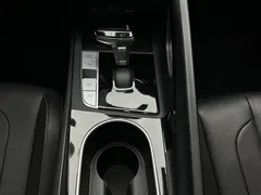2021 Hyundai Elantra 1.5L CVT LUX Premium, белый — фото 10