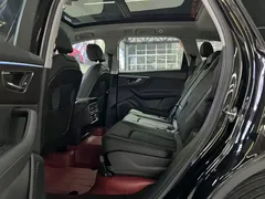 2023 Audi Q7 55 TFSI quattro S line, чёрный — фото 6